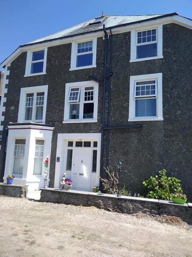 Craig-Y-Mor Hotel Criccieth Exterior photo