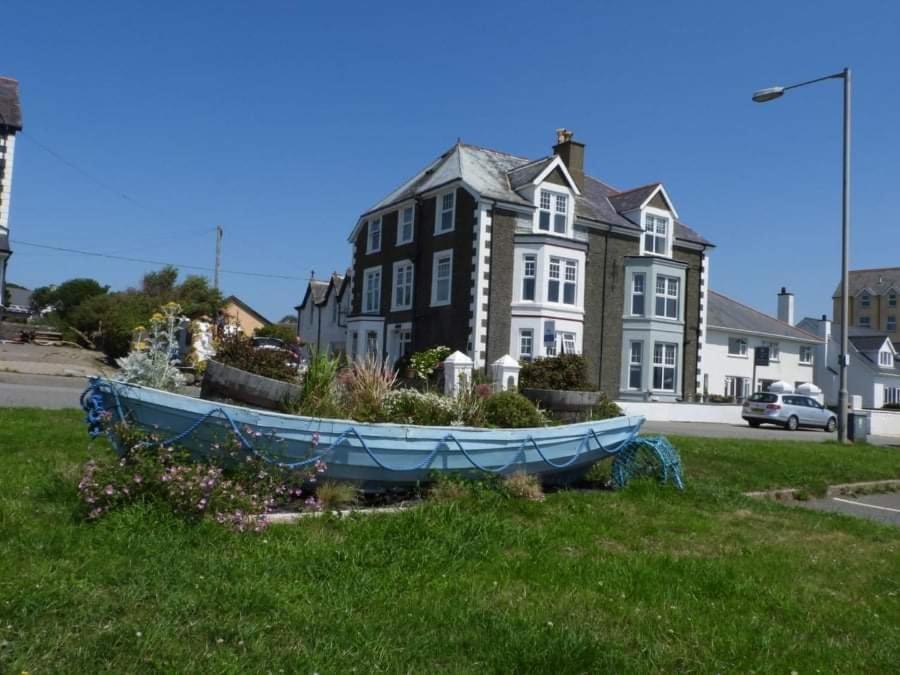 Craig-Y-Mor Hotel Criccieth Exterior photo